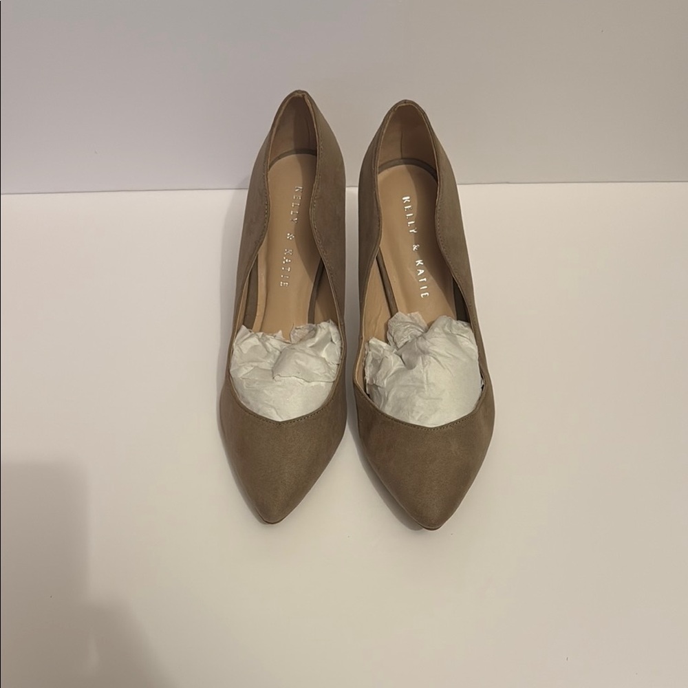 Kelly & Katie Tan Women's Pumps Heels